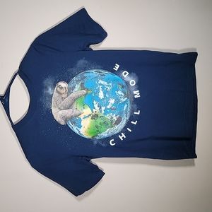 Girls L/G 10-12 t-shirt, with Sloth laying on the Earth (chill mode)